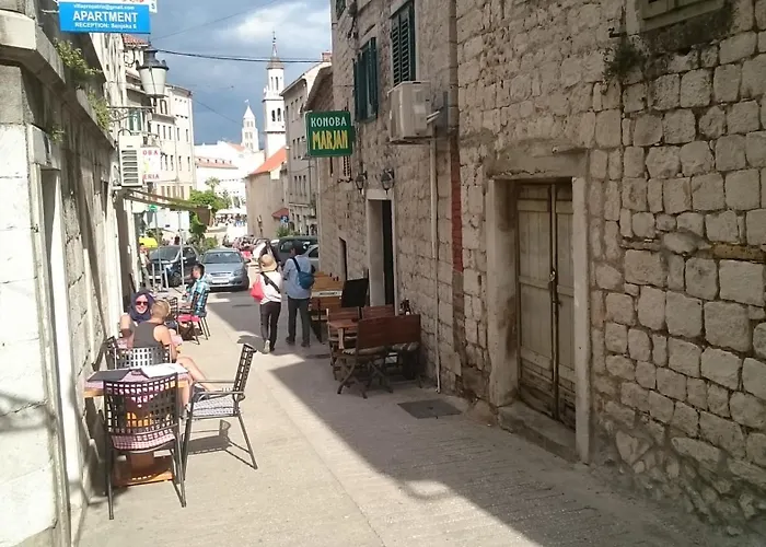 Karmen's Two 斯普利特