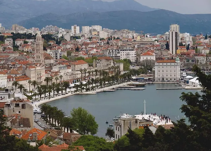 公寓 Karmen's Two *