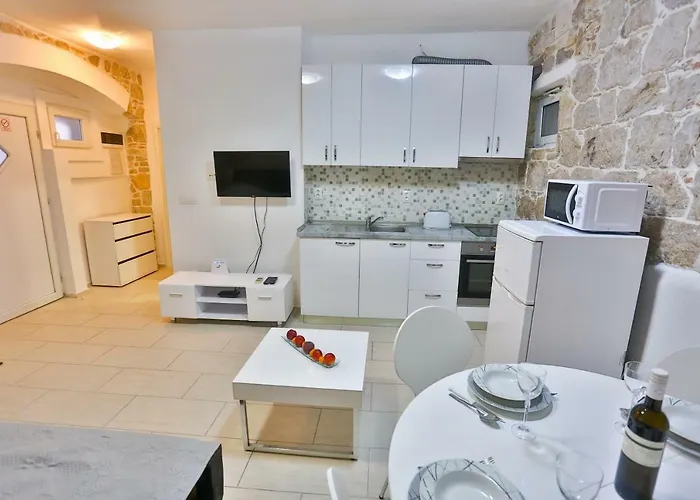 Karmen's Two 斯普利特