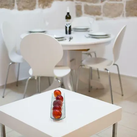 Karmen's Two Appartement *