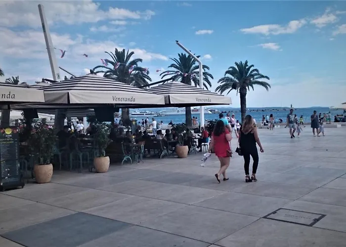 Karmen's Two Сплит